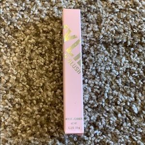 Kylie CHERRY ON TOP Lip Blush 🍒